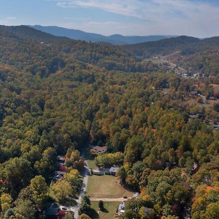 Ole Smoky Bnb - Game Room, Hot Tub, Mtn Views! Pigeon Forge Eksteriør billede
